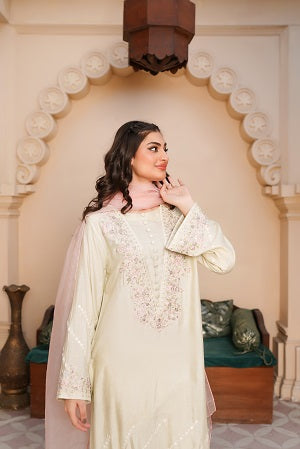 AALIYAH [3piece] Illuminate the room with your vibrant presence in this yellow semi formal attire